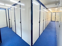 文京区千駄木の屋内型トランクルーム・スペラボ