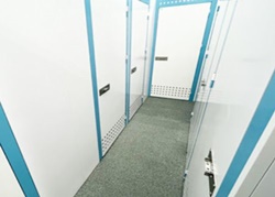 港区大門の屋内型トランクルーム・スペラボ