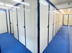 巣鴨のバイク用トランクルーム・スペラボ