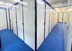 新宿区の屋内型トランクルーム・スペラボ