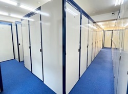 港区田町の屋内型トランクルーム・スペラボ