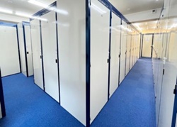 赤坂の屋内型トランクルーム・スペラボ