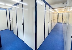 赤坂見附の屋内型トランクルーム・スペラボ