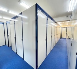 飯田橋の屋内型トランクルーム・スペラボ