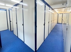 馬喰横山の屋内型トランクルーム・スペラボ