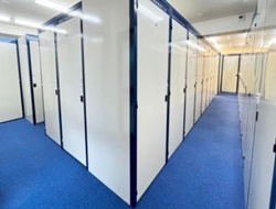 駒込の屋内型トランクルーム・スペラボ