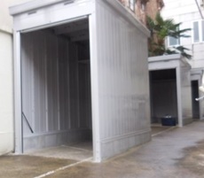 中野新橋のバイク用トランクルーム・スペースプラス