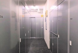 港区外苑前の屋内型トランクルーム・スペースプラス