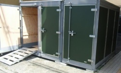 新宿区のバイク用トランクルーム・スペースプラス