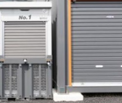 八幡山のバイク用トランクルーム・ハローストレージ