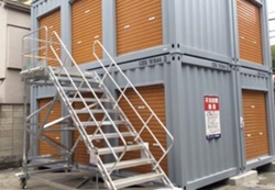 足立区北千住の屋外型トランクルーム・ハローストレージ