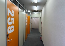 大塚の屋内型トランクルーム・ハローストレージ