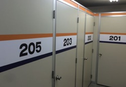 浅草の屋内型トランクルーム・ハローストレージ