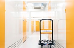 目白の屋内型トランクルーム・ハローストレージ