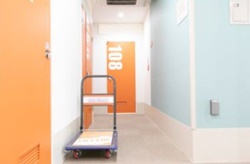 祐天寺のトランクルーム・ハローストレージ