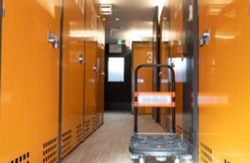 足立区の屋内型トランクルーム・ハローストレージ