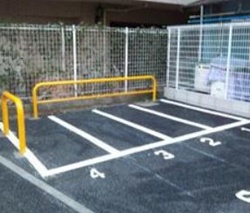 中央区のバイク用トランクルーム・加瀬のレンタルボックス