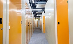 新宿三丁目のトランクルーム・加瀬のレンタルボックス