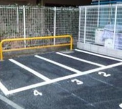 月島のバイク用トランクルーム・加瀬のレンタルボックス