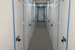 東新宿の料金が安いトランクルーム・加瀬のレンタルボックス